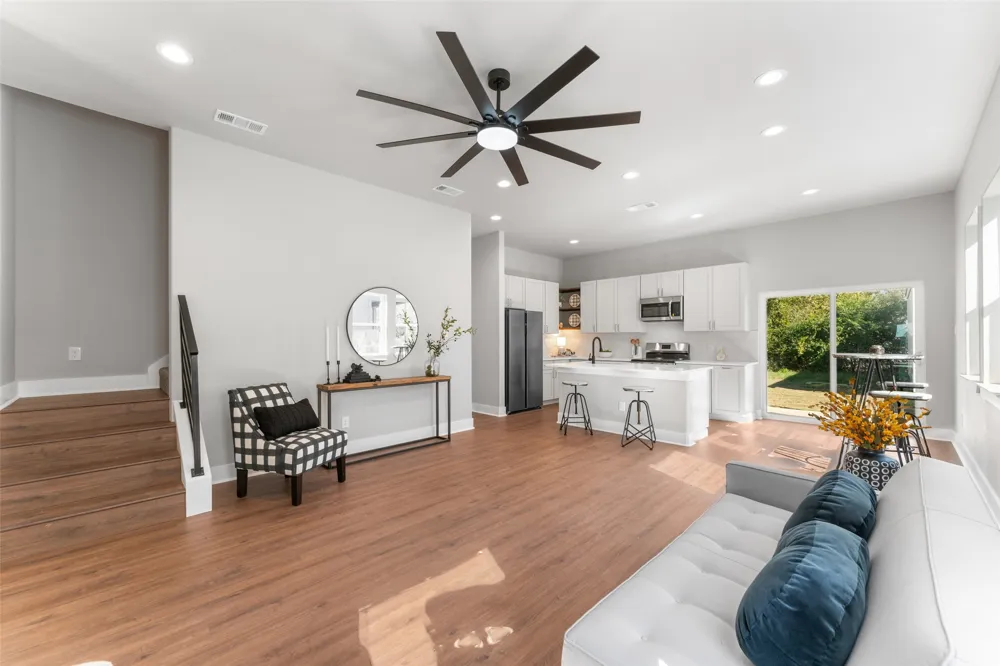 612 Robinson Street Cleburne, TX 76031