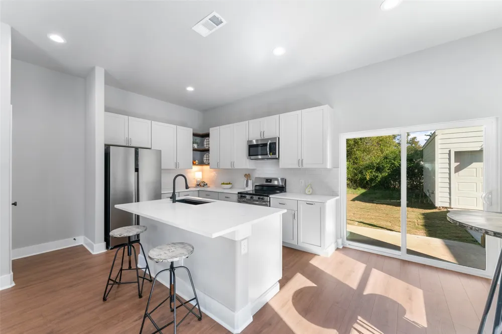612 Robinson Street Cleburne, TX 76031