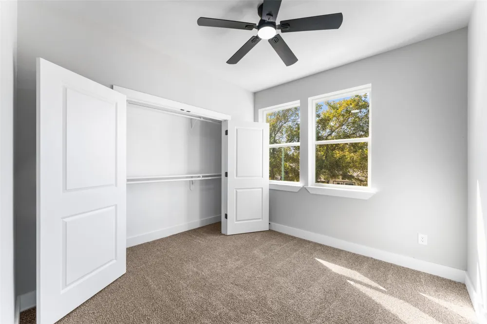 612 Robinson Street Cleburne, TX 76031