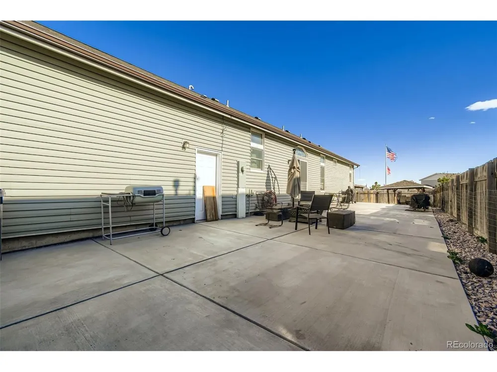 245 W Crawford Avenue Keenesburg, CO 80643
