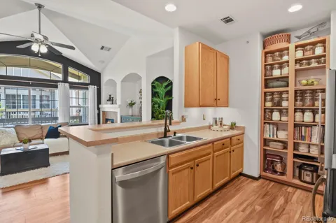 1561 Olympia Circle #305