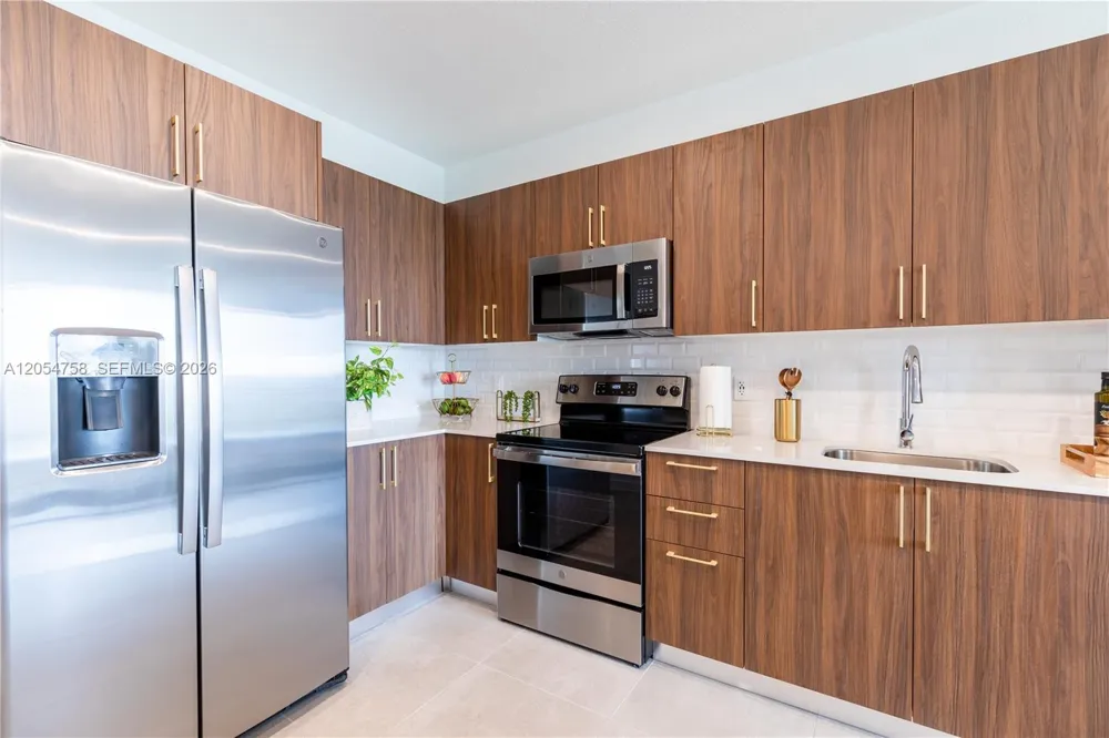 1005 Spring Garden Rd #728 Miami, FL 33136