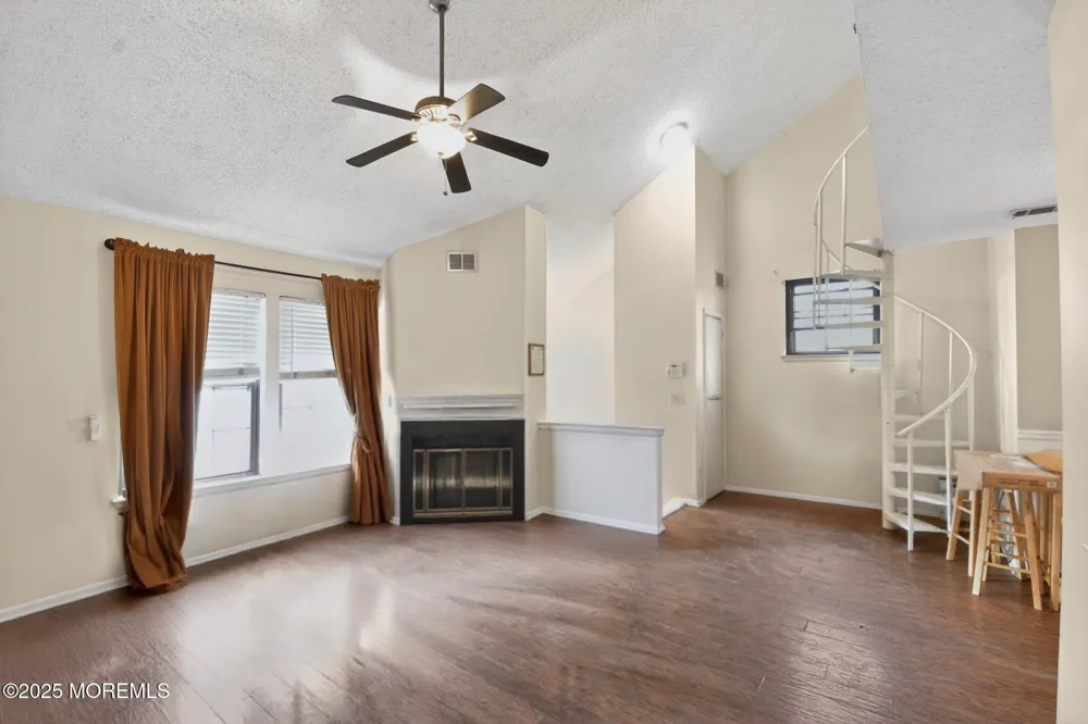 804 Ivy Court Jackson, NJ 08527