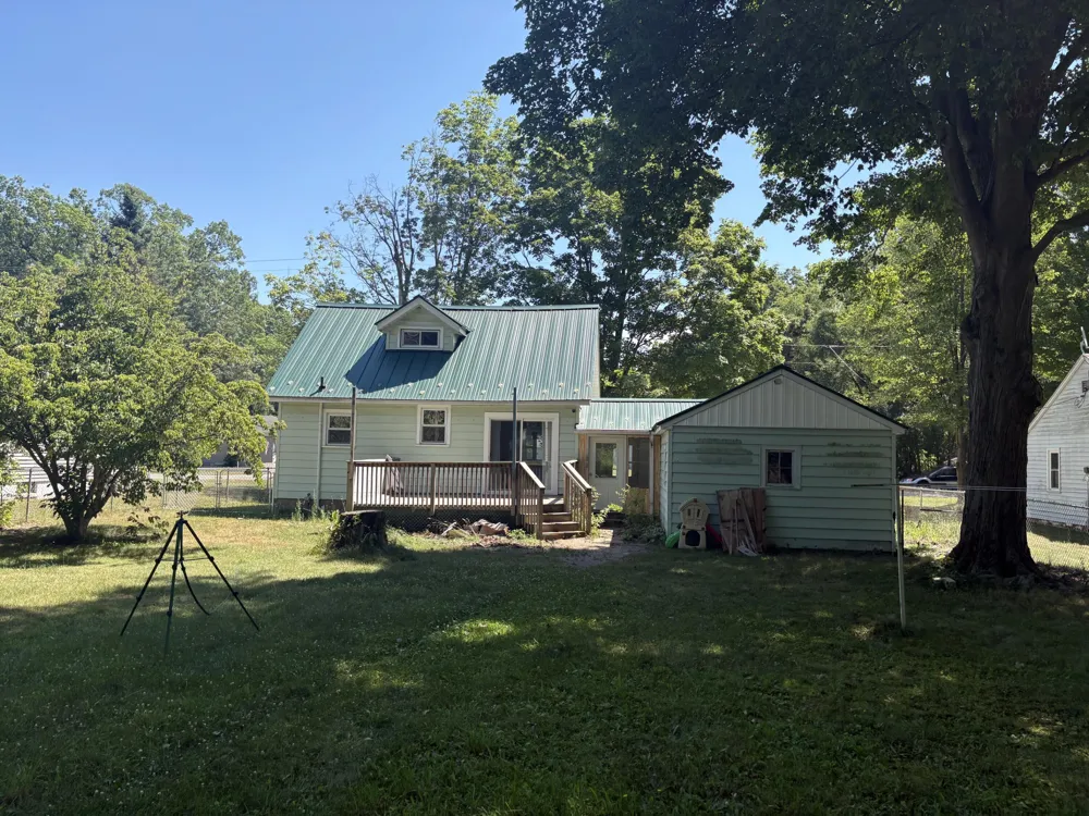 575 S Wolf Lake Road Egelston Township, MI 49442