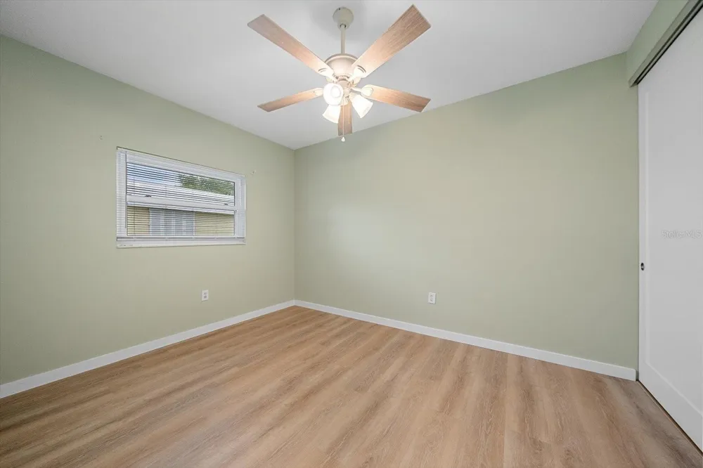 5865 TIDEWOOD AVENUE #8 Sarasota, FL 34231