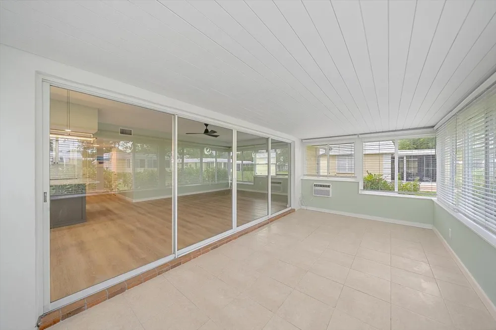 5865 TIDEWOOD AVENUE #8 Sarasota, FL 34231