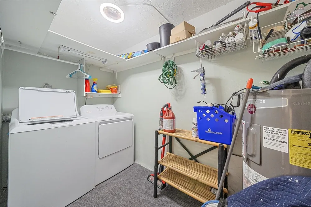 5865 TIDEWOOD AVENUE #8 Sarasota, FL 34231