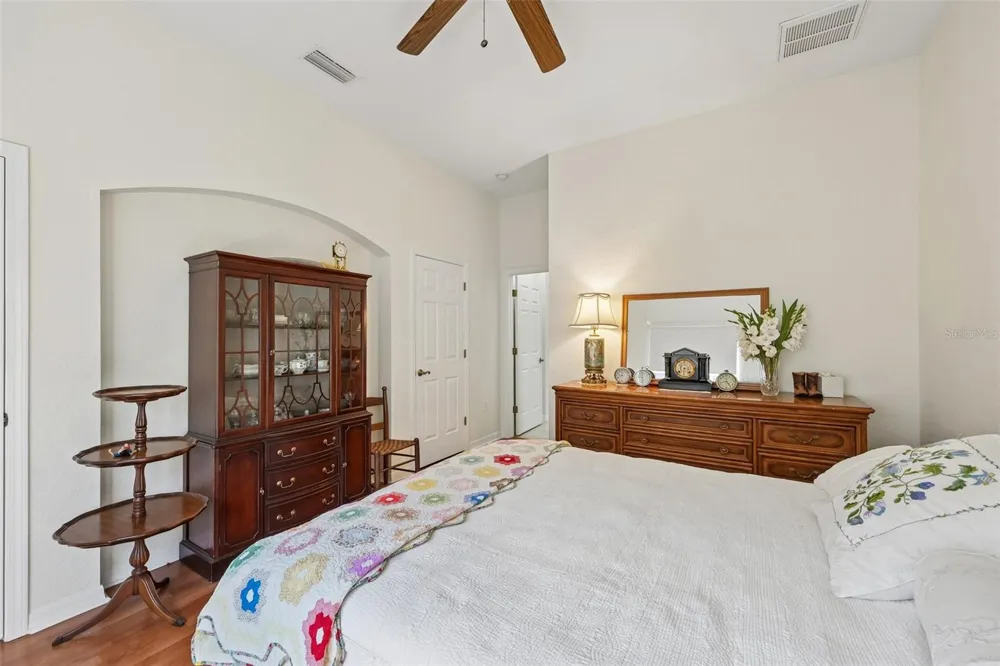2288 SIFIELD GREENS WAY Sun City Center, FL 33573