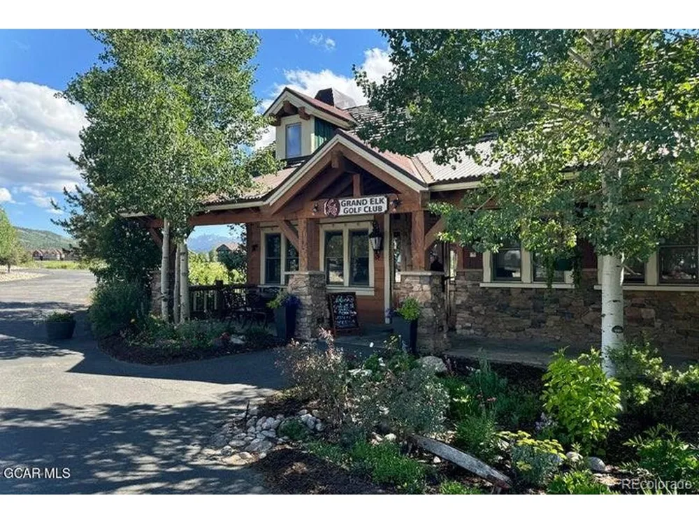 595 Elk Track Circle Granby, CO 80446