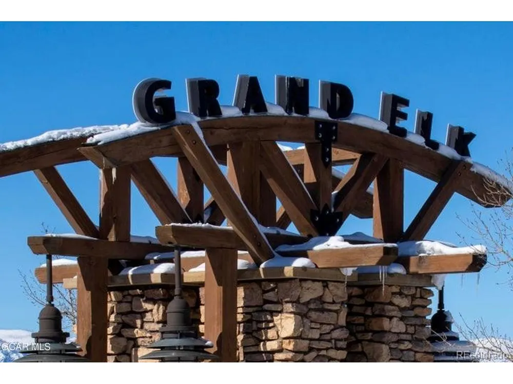 595 Elk Track Circle Granby, CO 80446