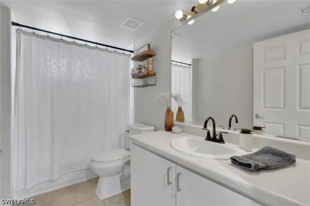Key Royal Circle #1723 Naples, FL 34119
