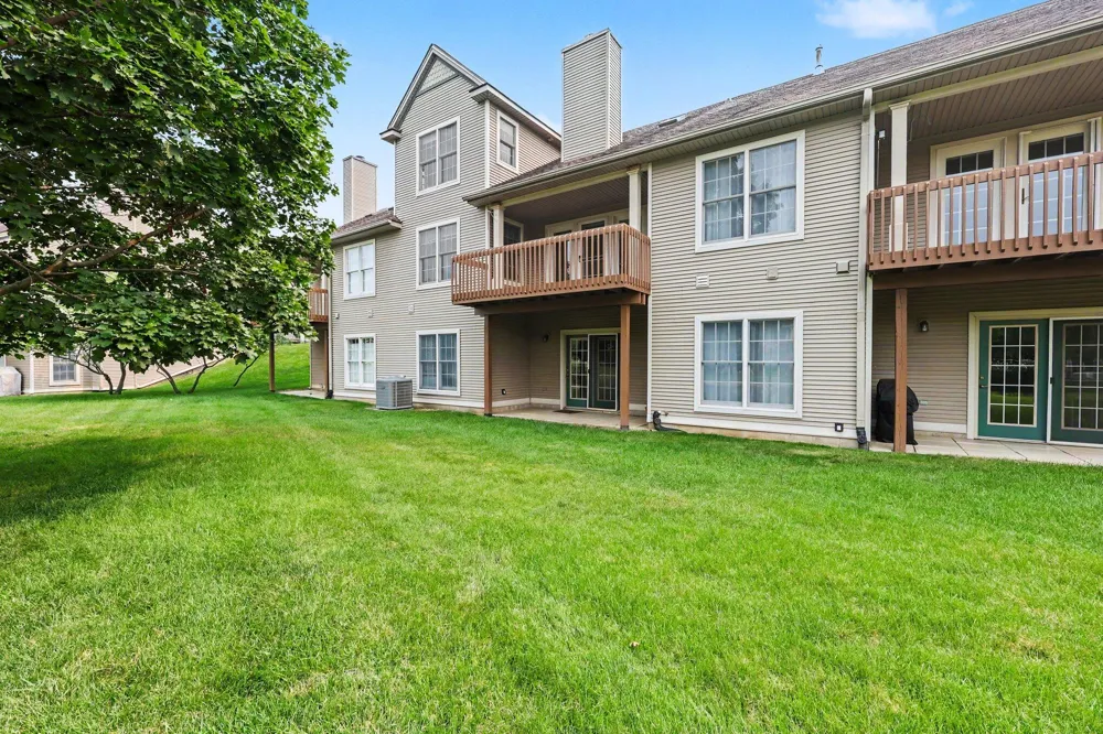 208 Pierce Lake Drive Chelsea, MI 48118
