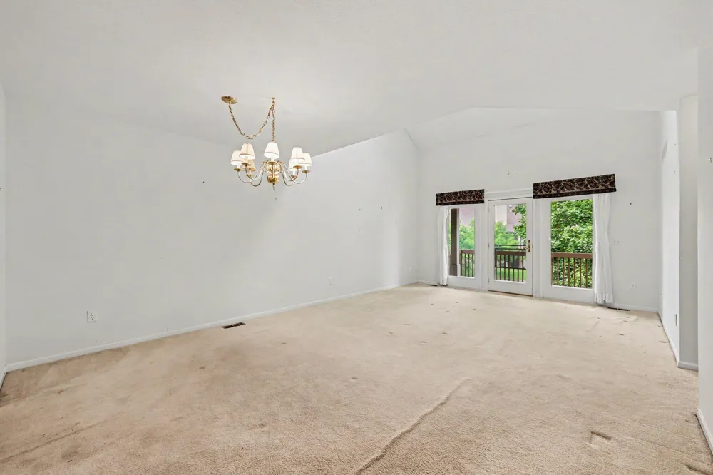 208 Pierce Lake Drive Chelsea, MI 48118