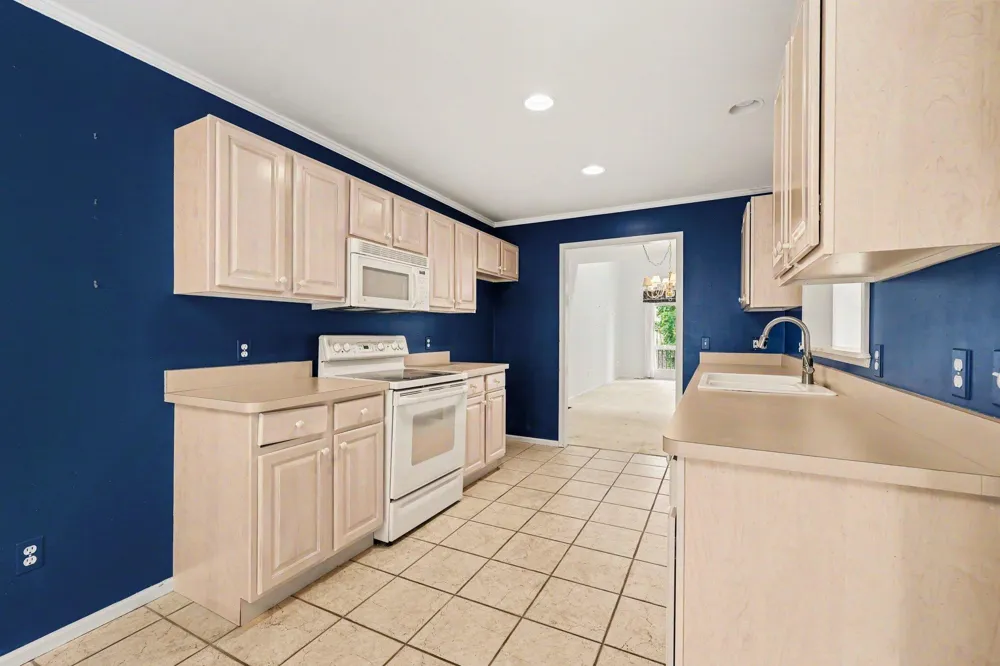 208 Pierce Lake Drive Chelsea, MI 48118