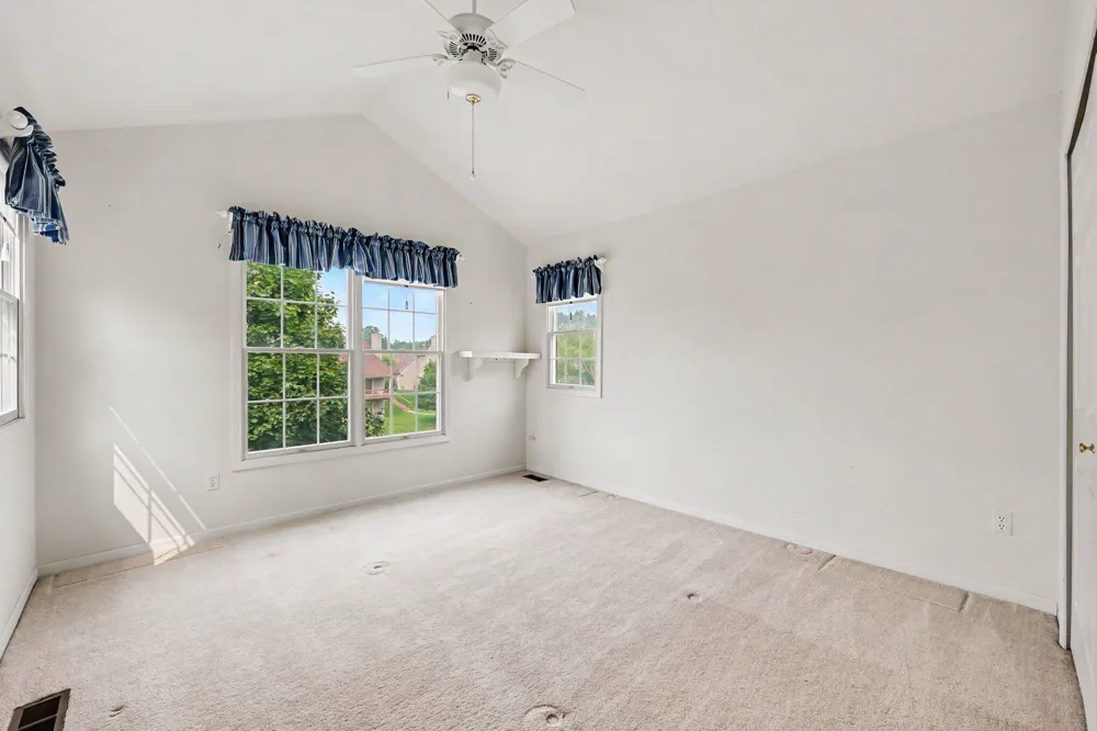 208 Pierce Lake Drive Chelsea, MI 48118