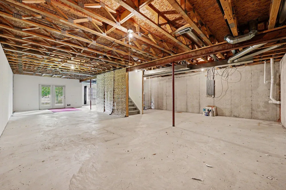 208 Pierce Lake Drive Chelsea, MI 48118