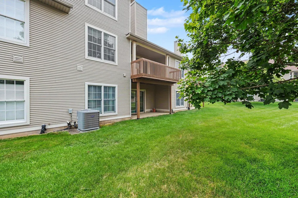 208 Pierce Lake Drive Chelsea, MI 48118