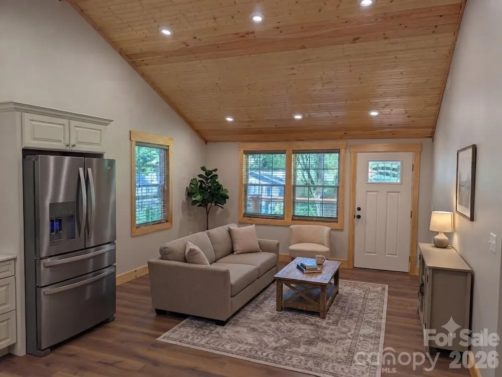 522 Brandon Road Black Mountain, NC 28711