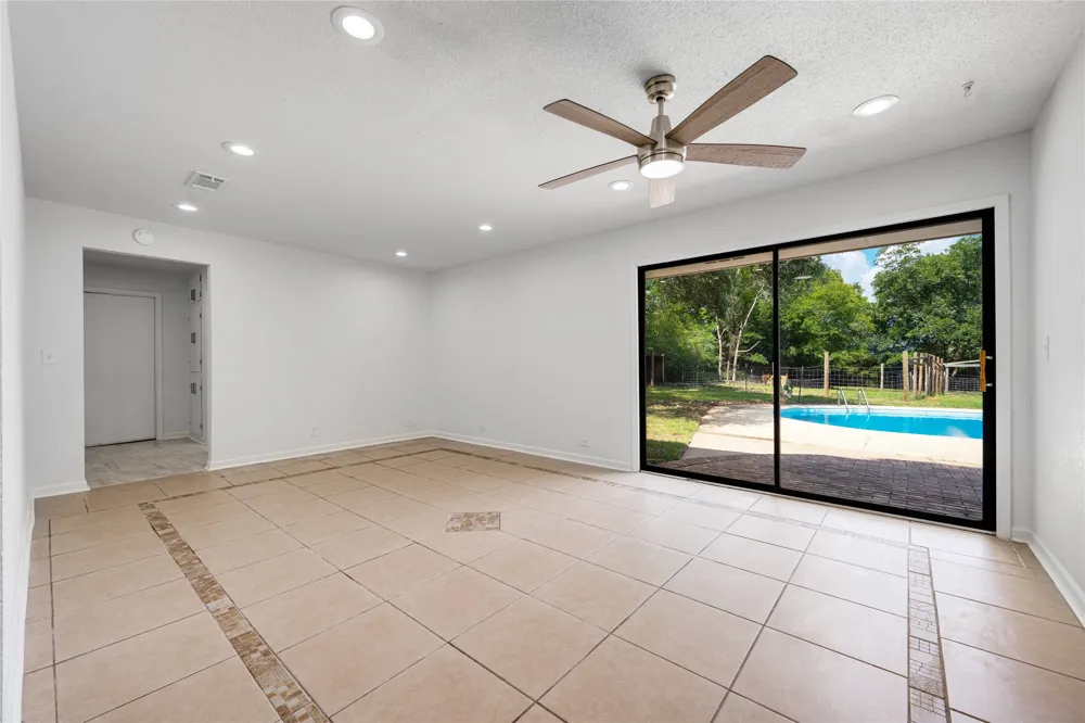 307 Daingerfield Street Naples, TX 75568