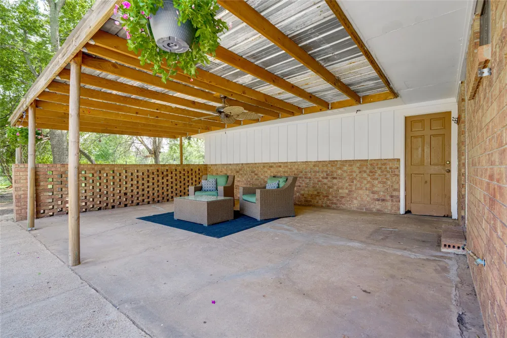 307 Daingerfield Street Naples, TX 75568