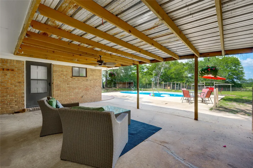 307 Daingerfield Street Naples, TX 75568