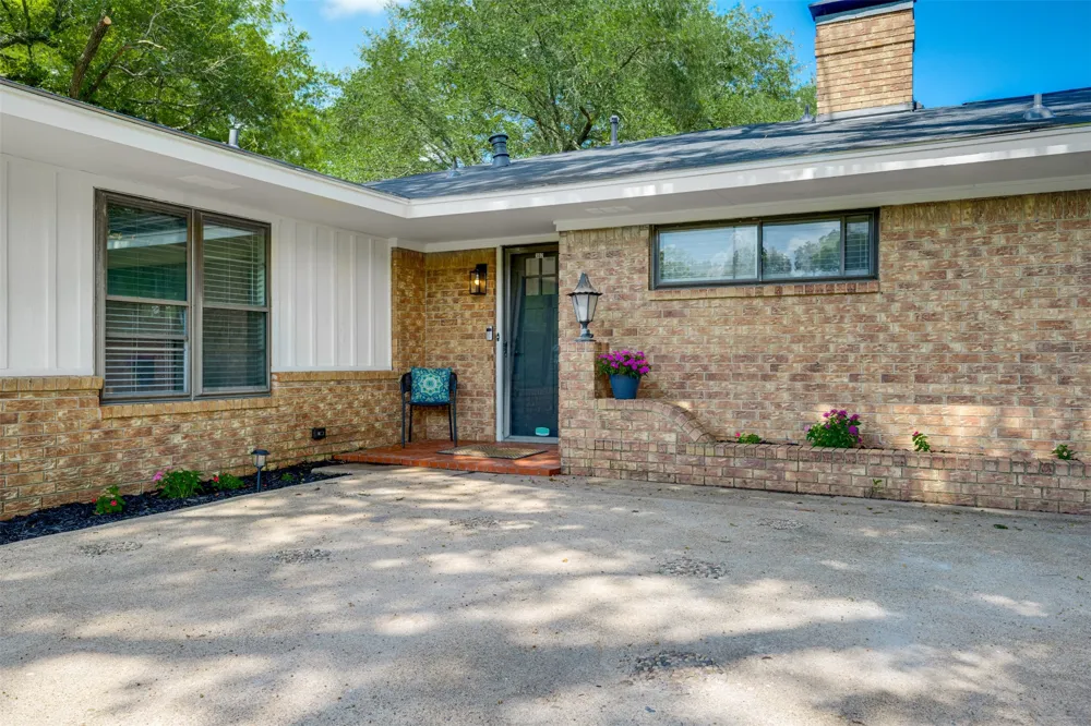 307 Daingerfield Street Naples, TX 75568