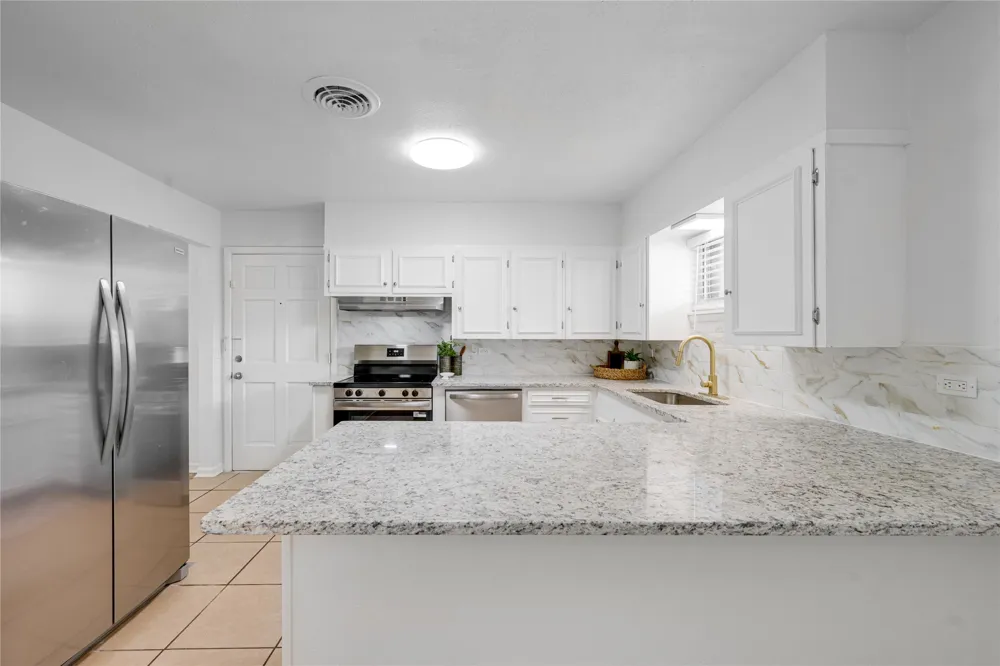 307 Daingerfield Street Naples, TX 75568