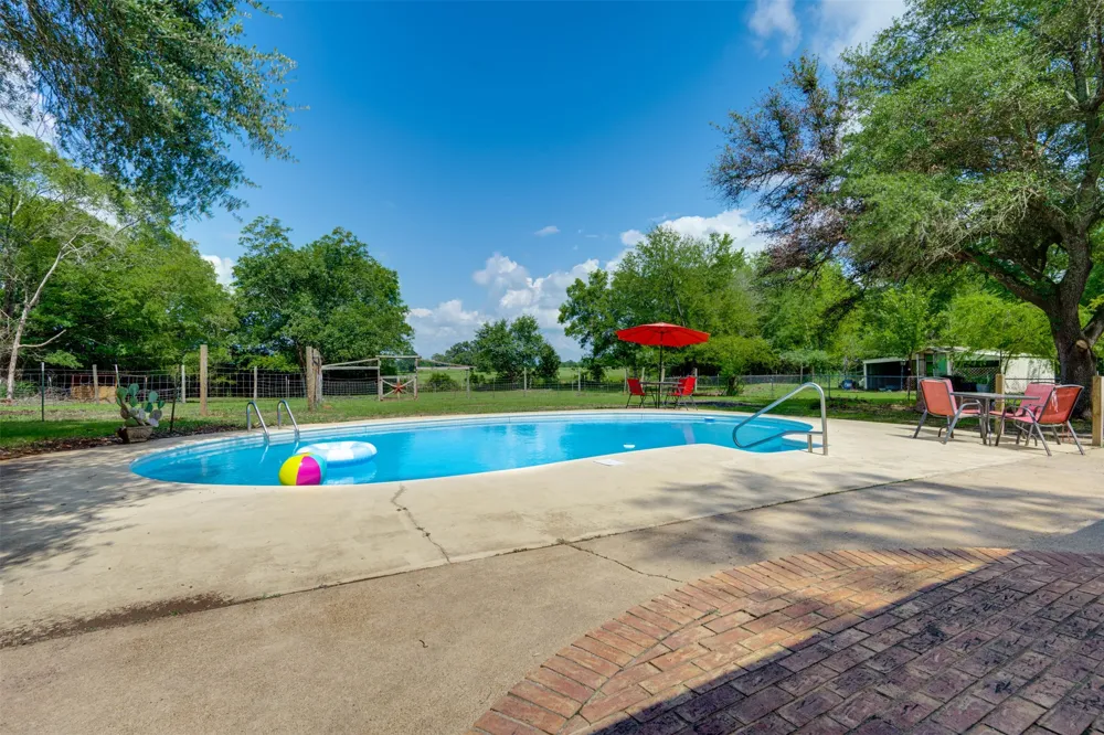 307 Daingerfield Street Naples, TX 75568