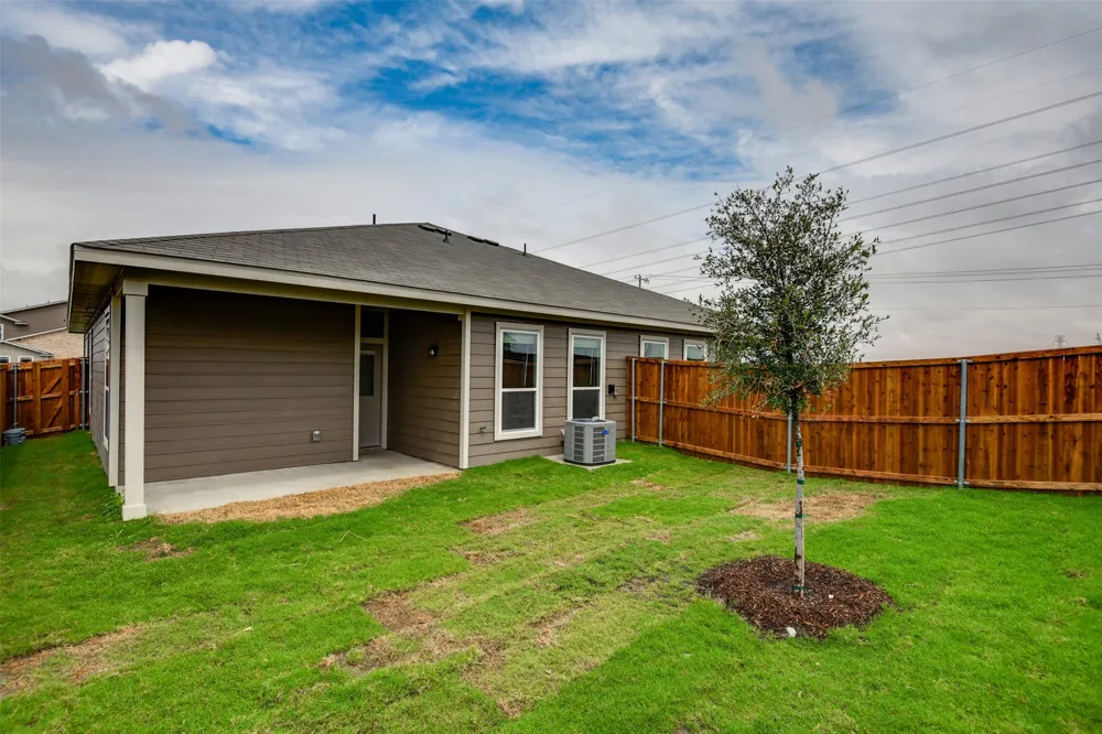 609 Blackland Drive Venus, TX 76084