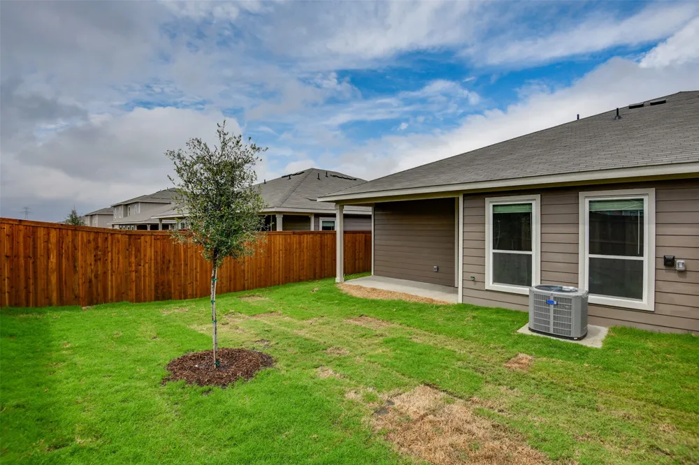609 Blackland Drive Venus, TX 76084