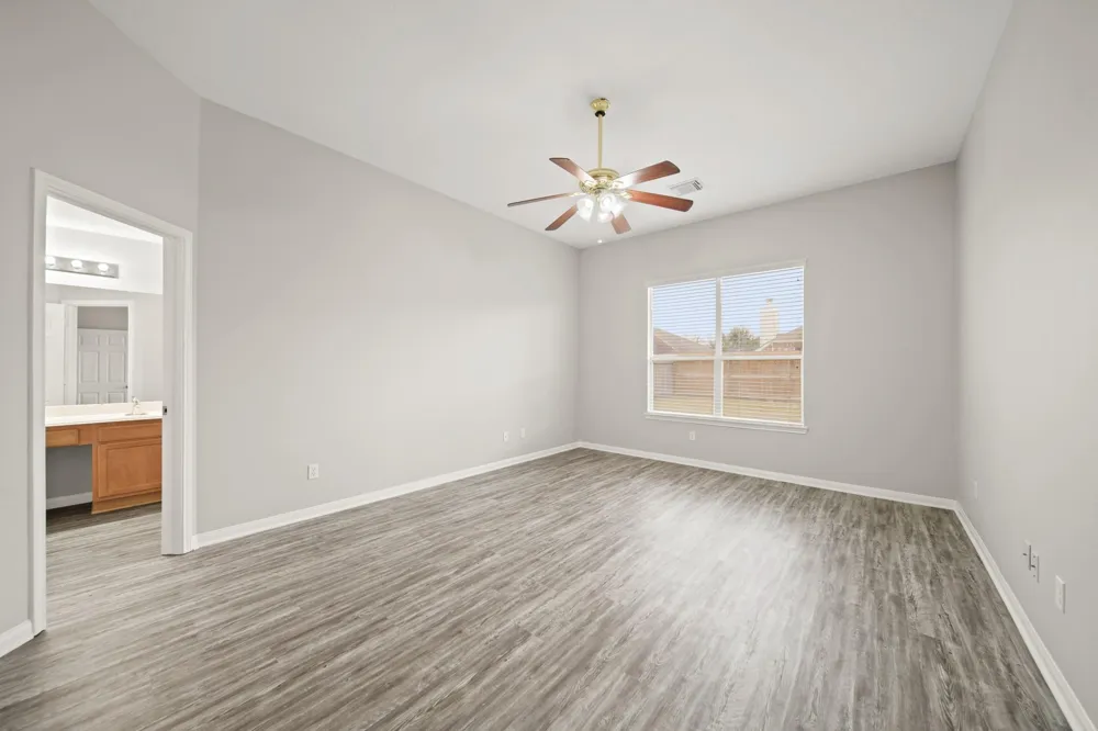 4035 E Teal Estates Circle Fresno, TX 77545