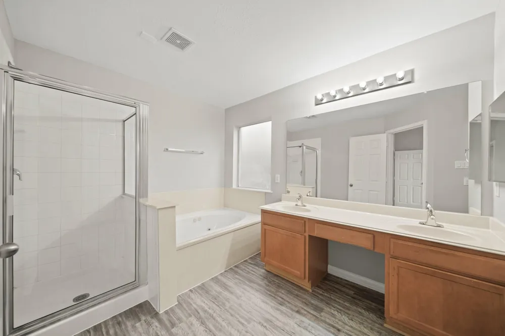 4035 E Teal Estates Circle Fresno, TX 77545