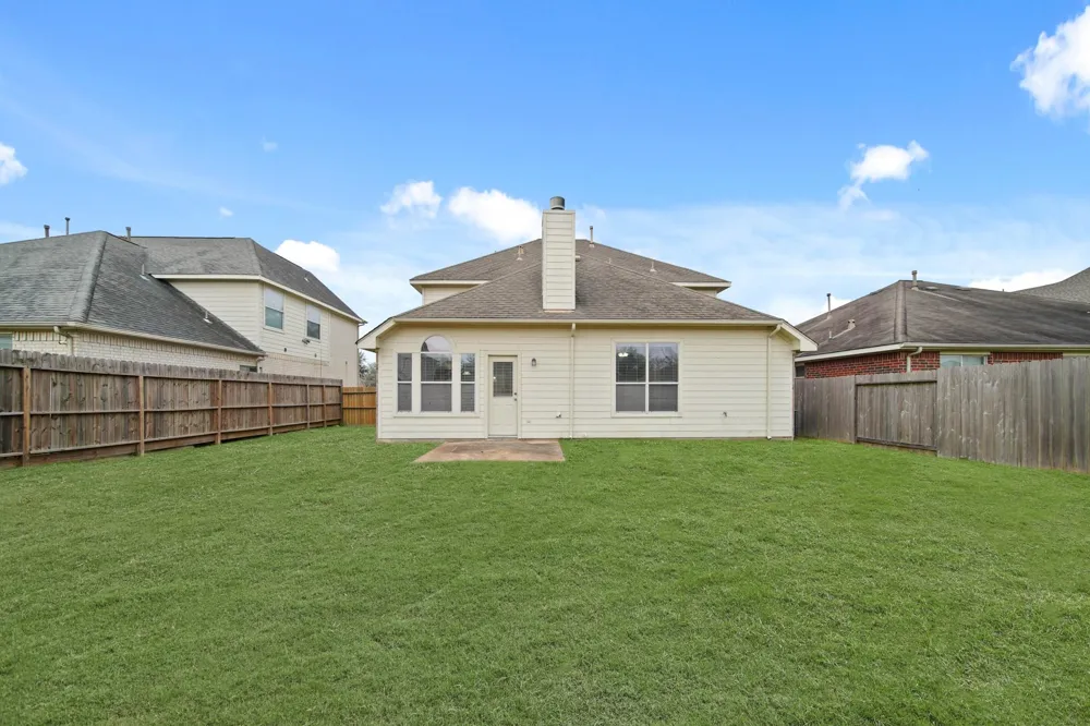 4035 E Teal Estates Circle Fresno, TX 77545