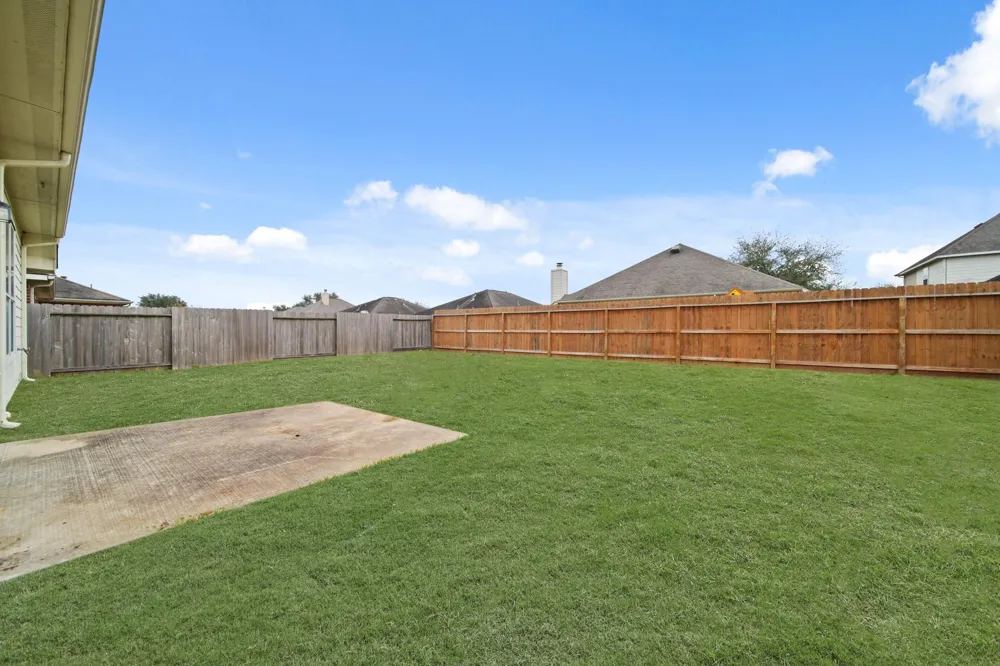 4035 E Teal Estates Circle Fresno, TX 77545