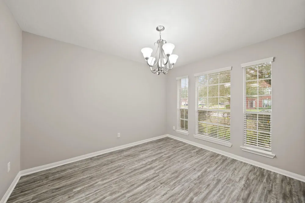 4035 E Teal Estates Circle Fresno, TX 77545
