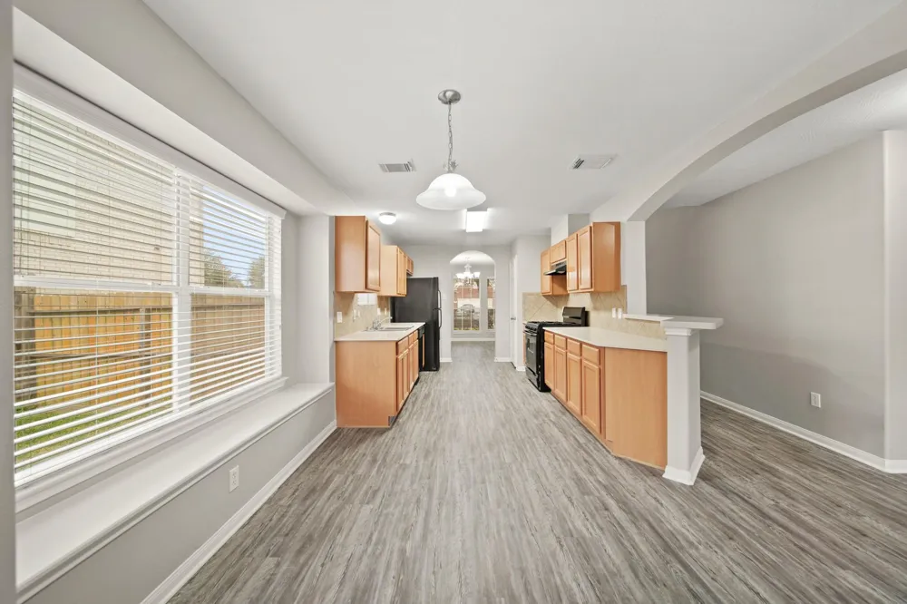 4035 E Teal Estates Circle Fresno, TX 77545