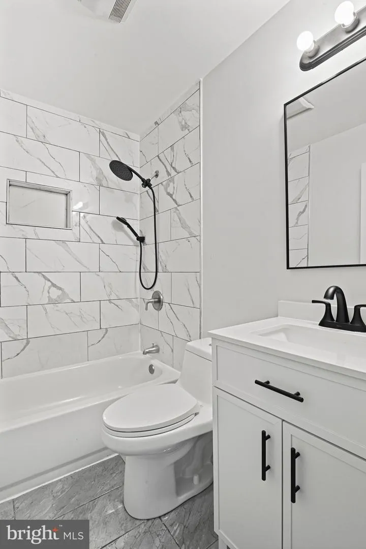501 E POPLAR ROAD E Sterling, VA 20164