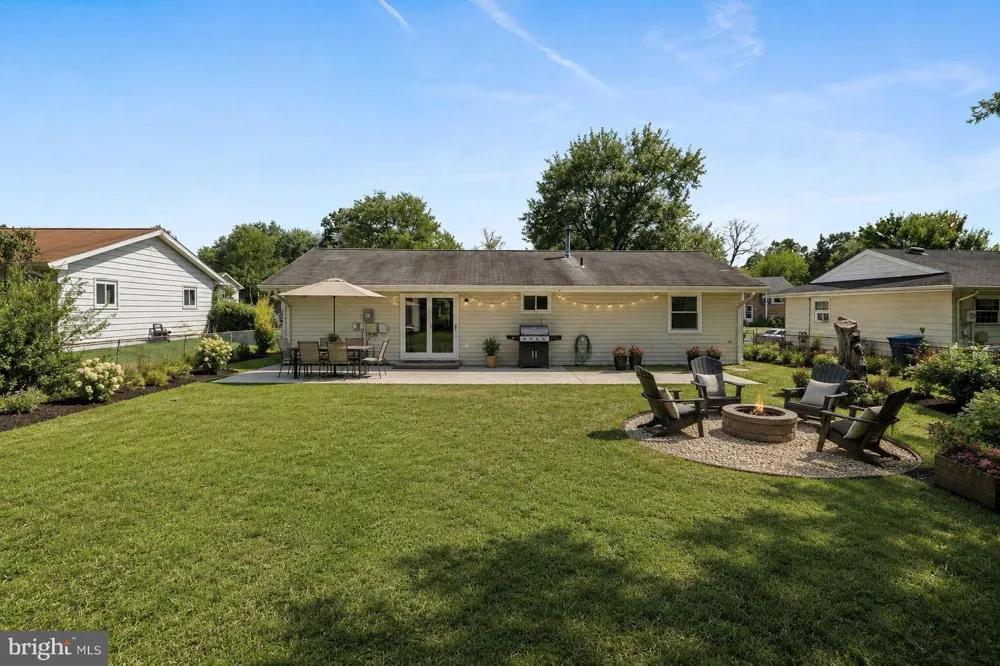 501 E POPLAR ROAD E Sterling, VA 20164