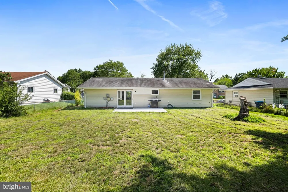 501 E POPLAR ROAD E Sterling, VA 20164