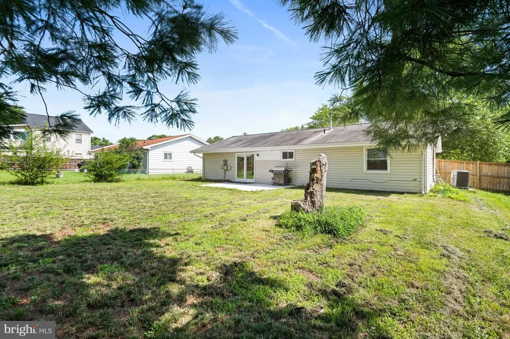 501 E POPLAR ROAD E Sterling, VA 20164