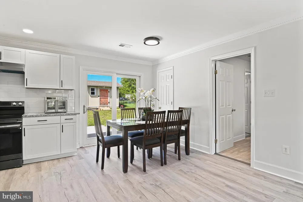 501 E POPLAR ROAD E Sterling, VA 20164