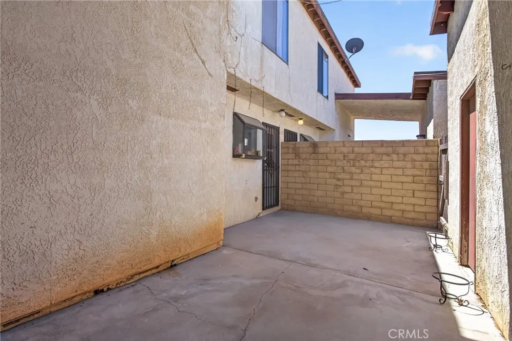 2260 E Avenue Q4 #62 Palmdale, CA 93550