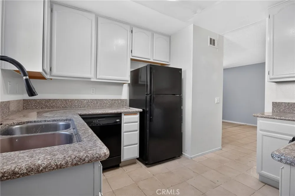 2260 E Avenue Q4 #62 Palmdale, CA 93550