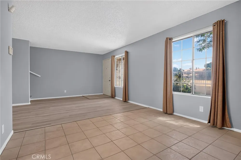 2260 E Avenue Q4 #62 Palmdale, CA 93550