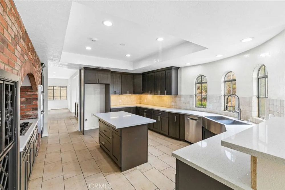 631 Caleb Street Glendale, CA 91202