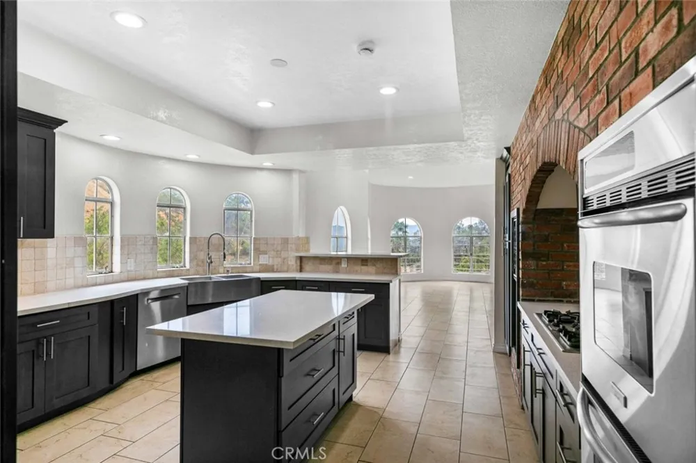 631 Caleb Street Glendale, CA 91202