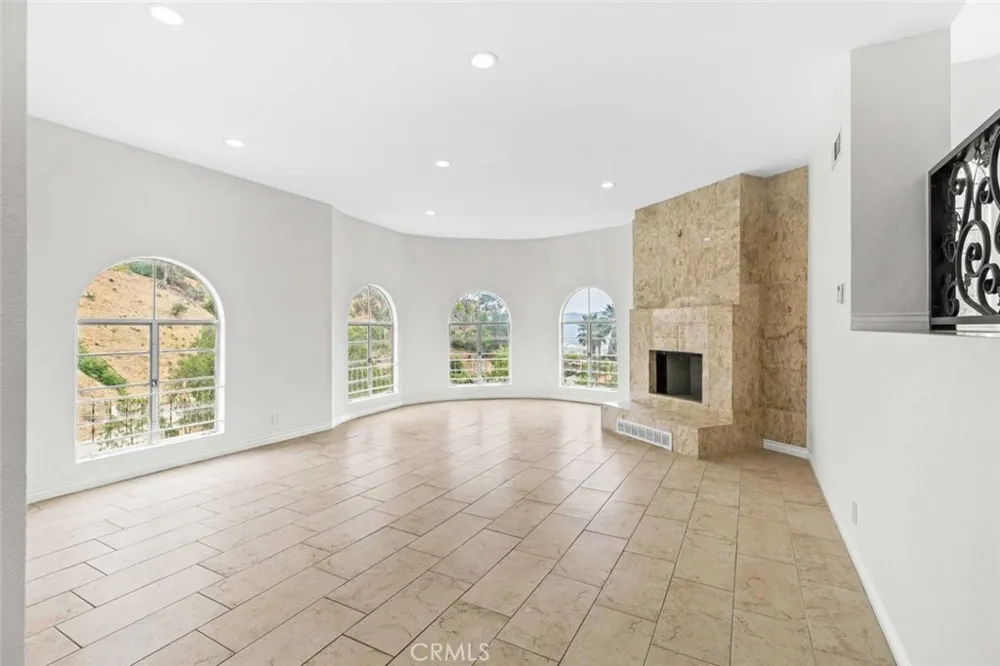 631 Caleb Street Glendale, CA 91202