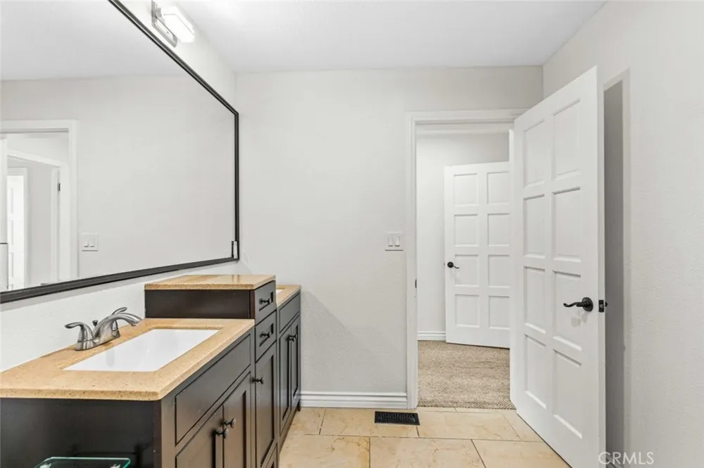 631 Caleb Street Glendale, CA 91202