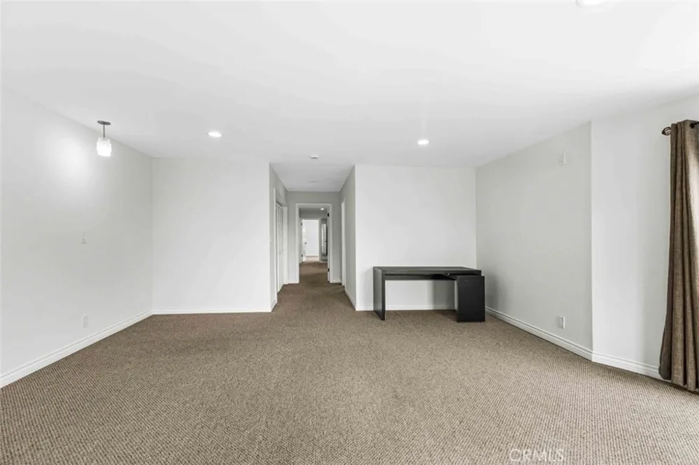 631 Caleb Street Glendale, CA 91202