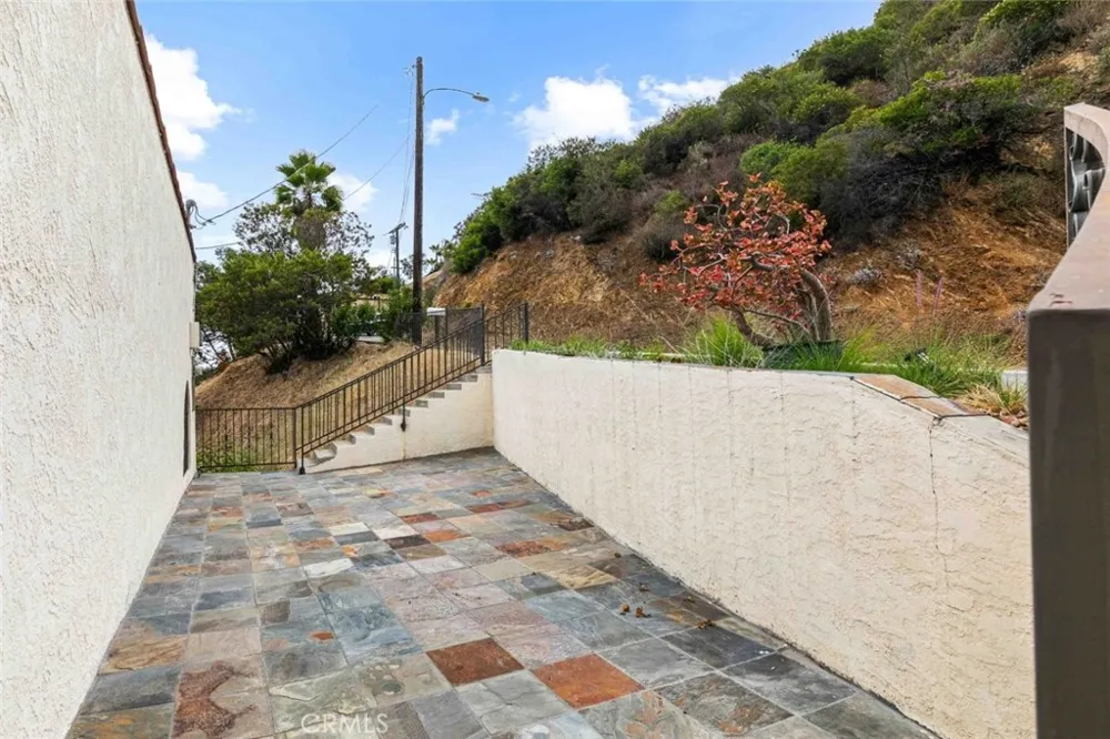 631 Caleb Street Glendale, CA 91202